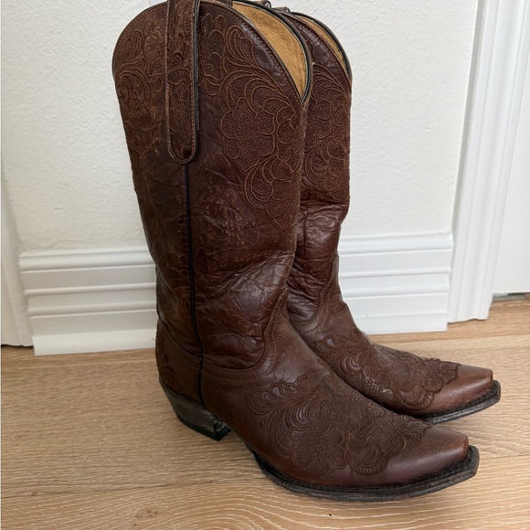 Old Gringo Distressed Brown Heeled Boots - Picture 2 of 12